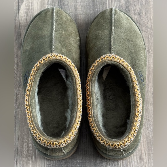 Ugg Tasman Slippers Burnt Olive Size 9 EUC! - Picture 9 of 16